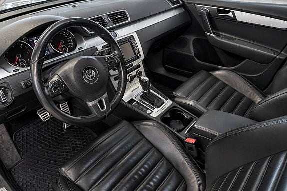 Volkswagen Passat Alltrack 10 of 23