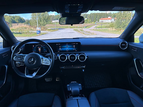 Mercedes-Benz A180 5 of 6