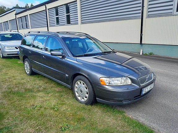 Volvo V70 4 of 7
