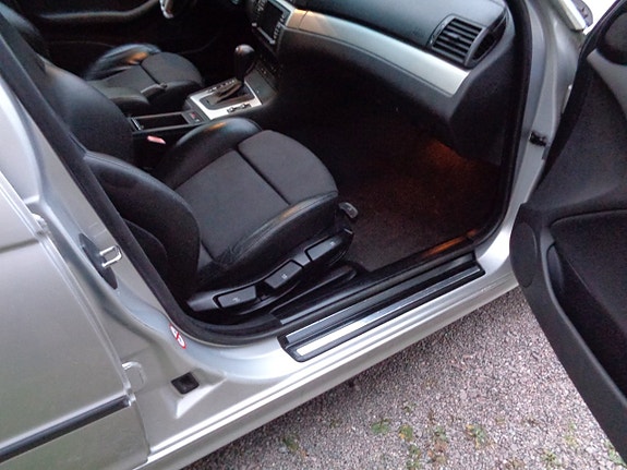 BMW 330Xi 20 of 30