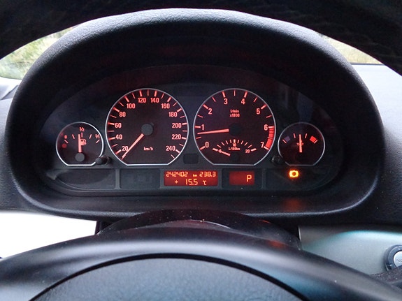 BMW 330Xi 7 of 30