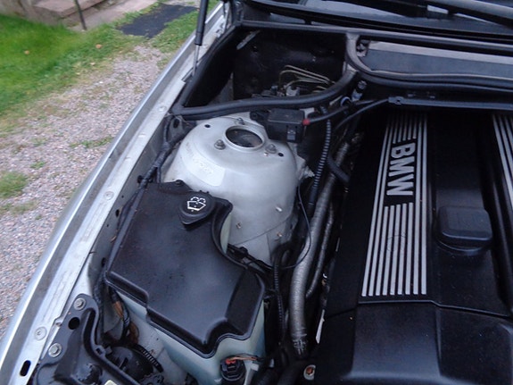 BMW 330Xi 24 of 30