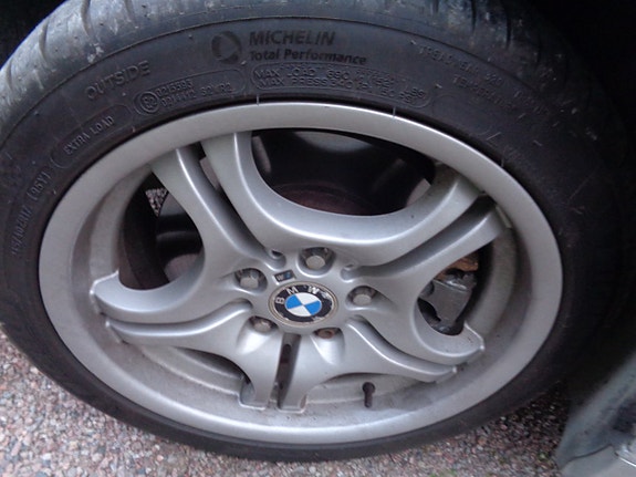 BMW 330Xi 5 of 30