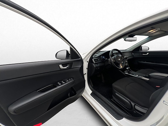 Kia Optima 8 of 26
