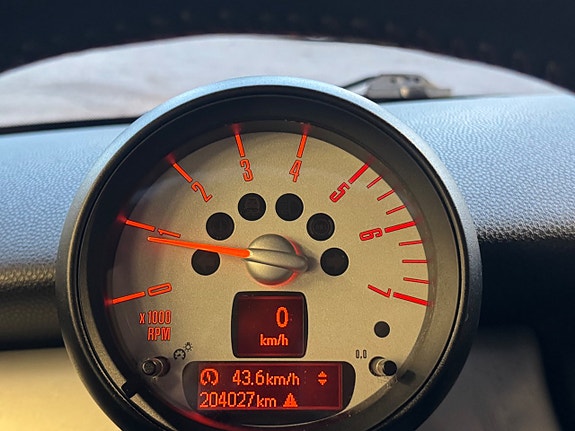 MINI Cooper 9 of 9