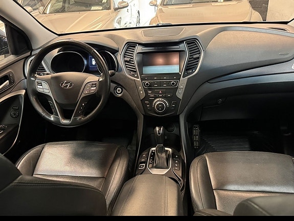 Hyundai Santa Fe 6 of 17
