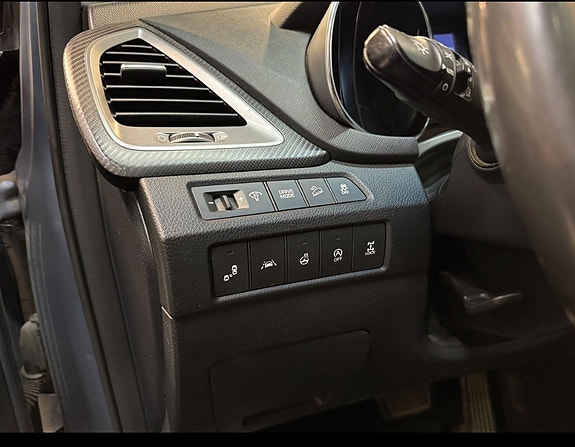 Hyundai Santa Fe 8 of 17