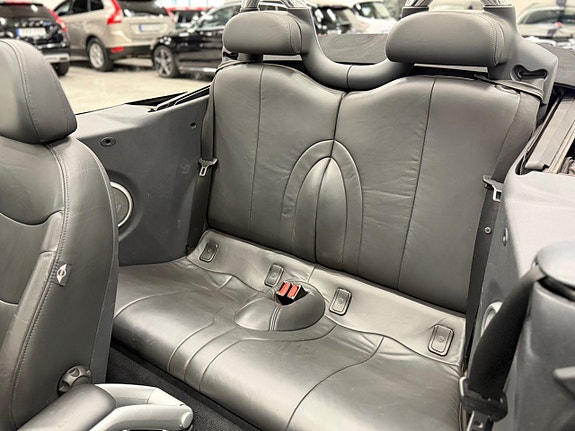 MINI Cooper S 19 of 23