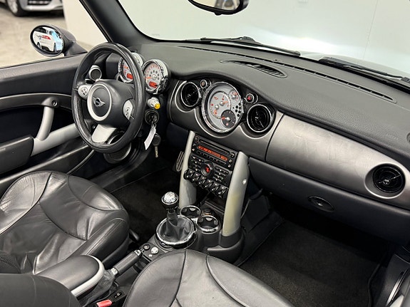 MINI Cooper S 20 of 23
