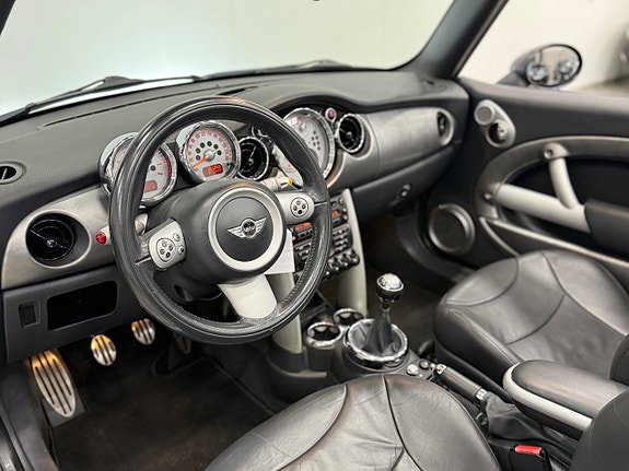 MINI Cooper S 13 of 23