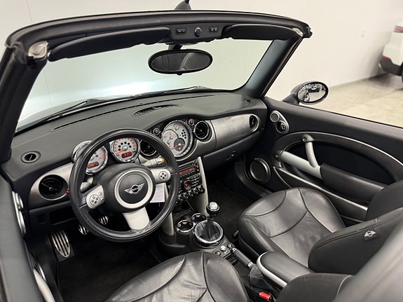MINI Cooper S 15 of 23