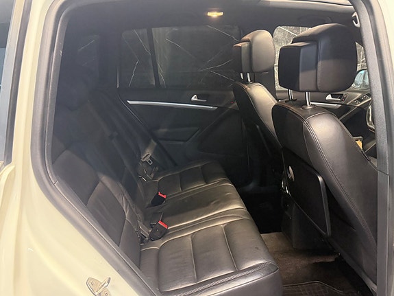 Volkswagen Tiguan 19 of 28