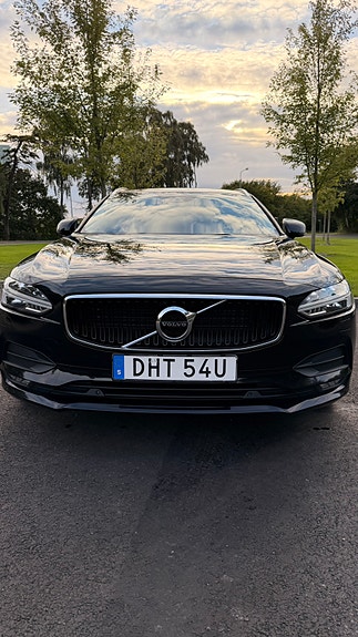 Volvo V90 2 of 21