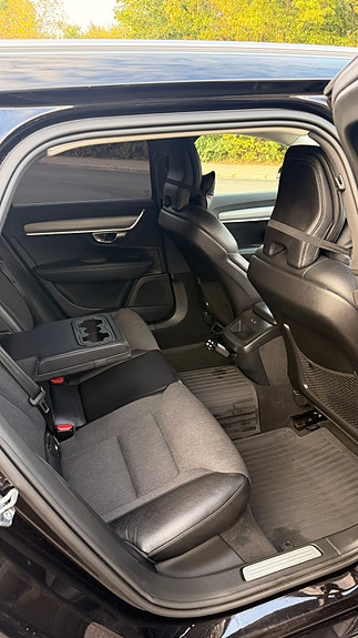 Volvo V90 10 of 21