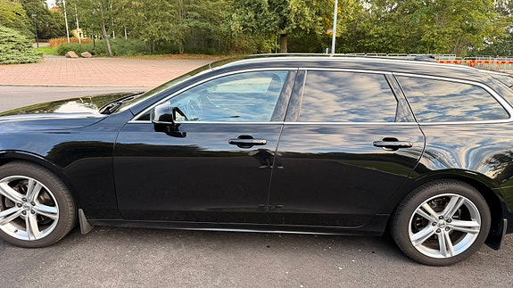 Volvo V90 5 of 21