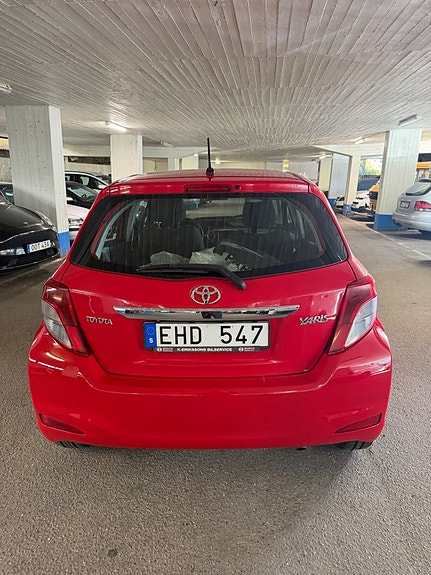 Toyota Yaris 7 of 13