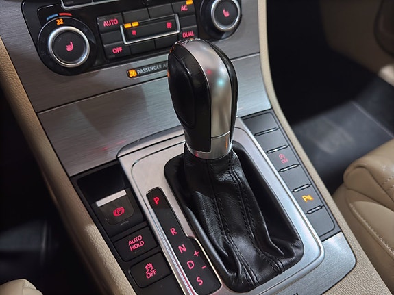 Volkswagen Passat 26 of 27