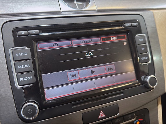 Volkswagen Passat 17 of 27