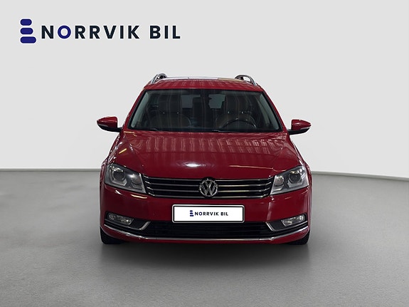 Volkswagen Passat 2 of 27