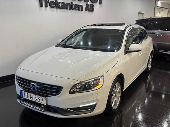 Volvo V60 2 of 10