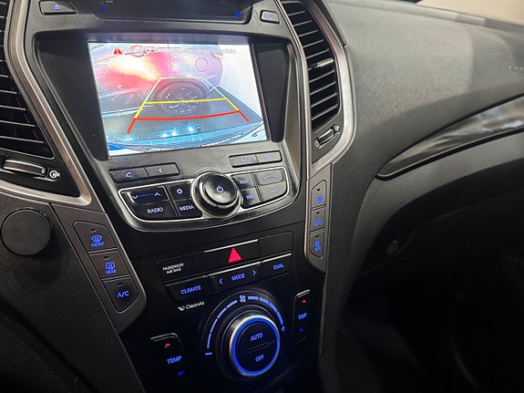 Hyundai Grand Santa Fe 13 of 16