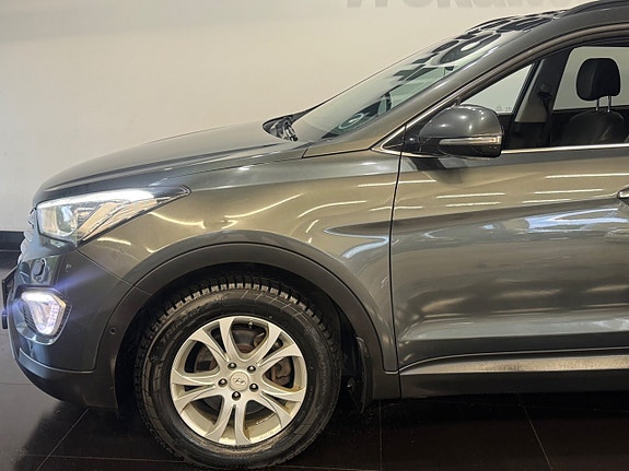 Hyundai Grand Santa Fe 4 of 16