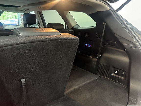 Hyundai Grand Santa Fe 6 of 16