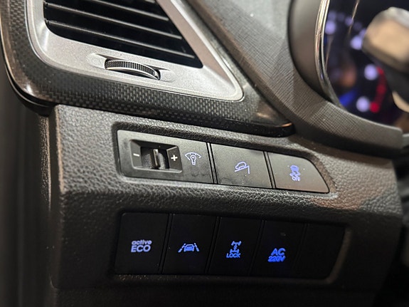 Hyundai Grand Santa Fe 11 of 16