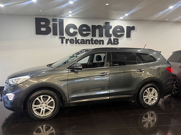 Hyundai Grand Santa Fe 3 of 16