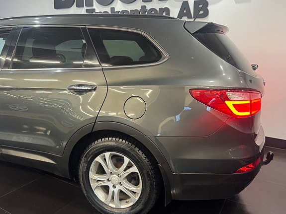 Hyundai Grand Santa Fe 5 of 16