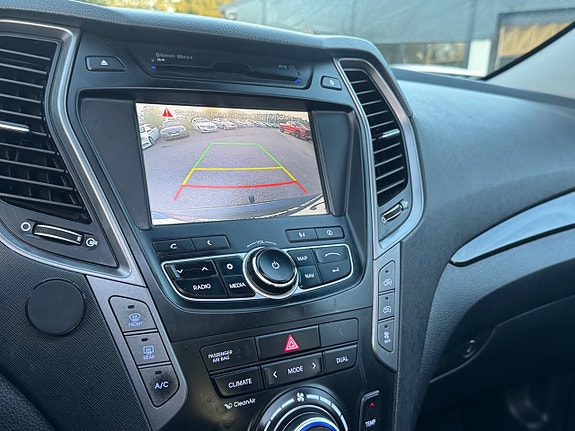 Hyundai Grand Santa Fe 14 of 16