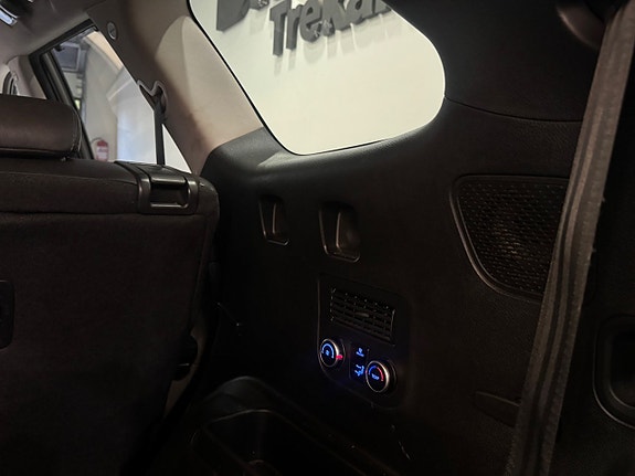 Hyundai Grand Santa Fe 7 of 16