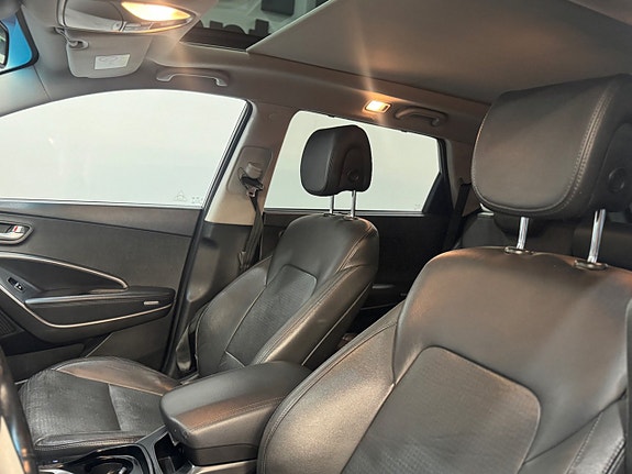 Hyundai Grand Santa Fe 10 of 16