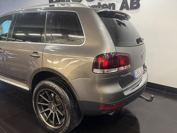 Volkswagen Touareg 5 of 14