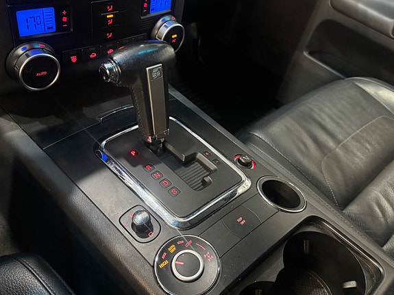 Volkswagen Touareg 9 of 14