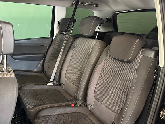 Volkswagen Sharan 8 of 15