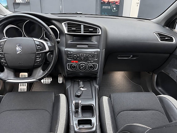 Citroen DS4 7 of 17