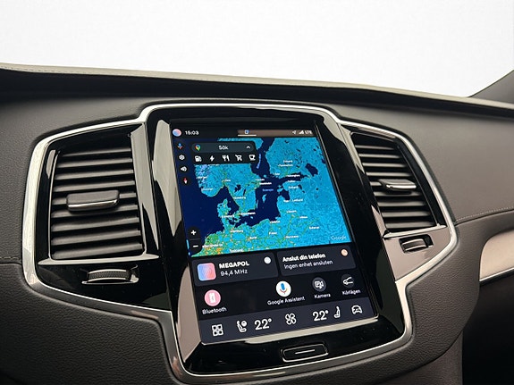 Volvo XC90 24 of 30
