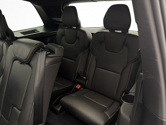 Volvo XC90 20 of 30