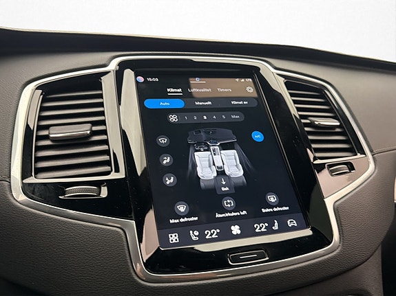 Volvo XC90 28 of 30