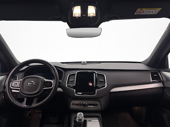 Volvo XC90 14 of 30