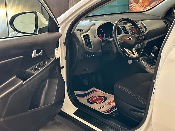 Kia Sportage 8 of 27