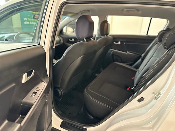 Kia Sportage 10 of 27