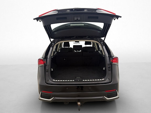 Lexus NX300h 26 of 30