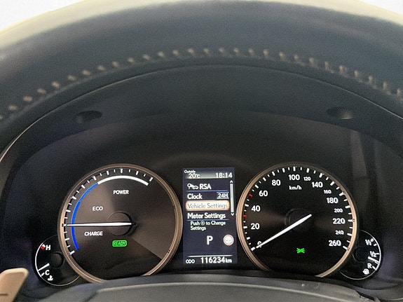 Lexus NX300h 18 of 30