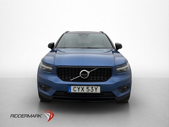 Volvo XC40 2 of 30