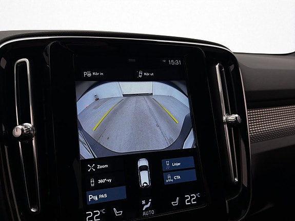 Volvo XC40 28 of 30