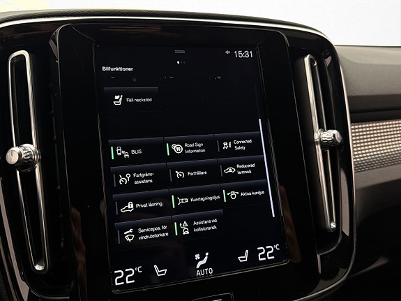 Volvo XC40 25 of 30