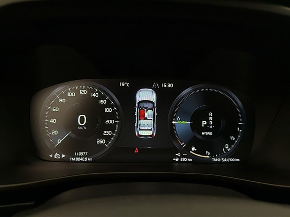 Volvo XC40 17 of 30