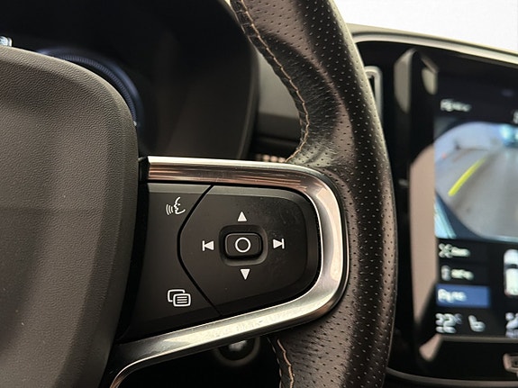 Volvo XC40 19 of 30